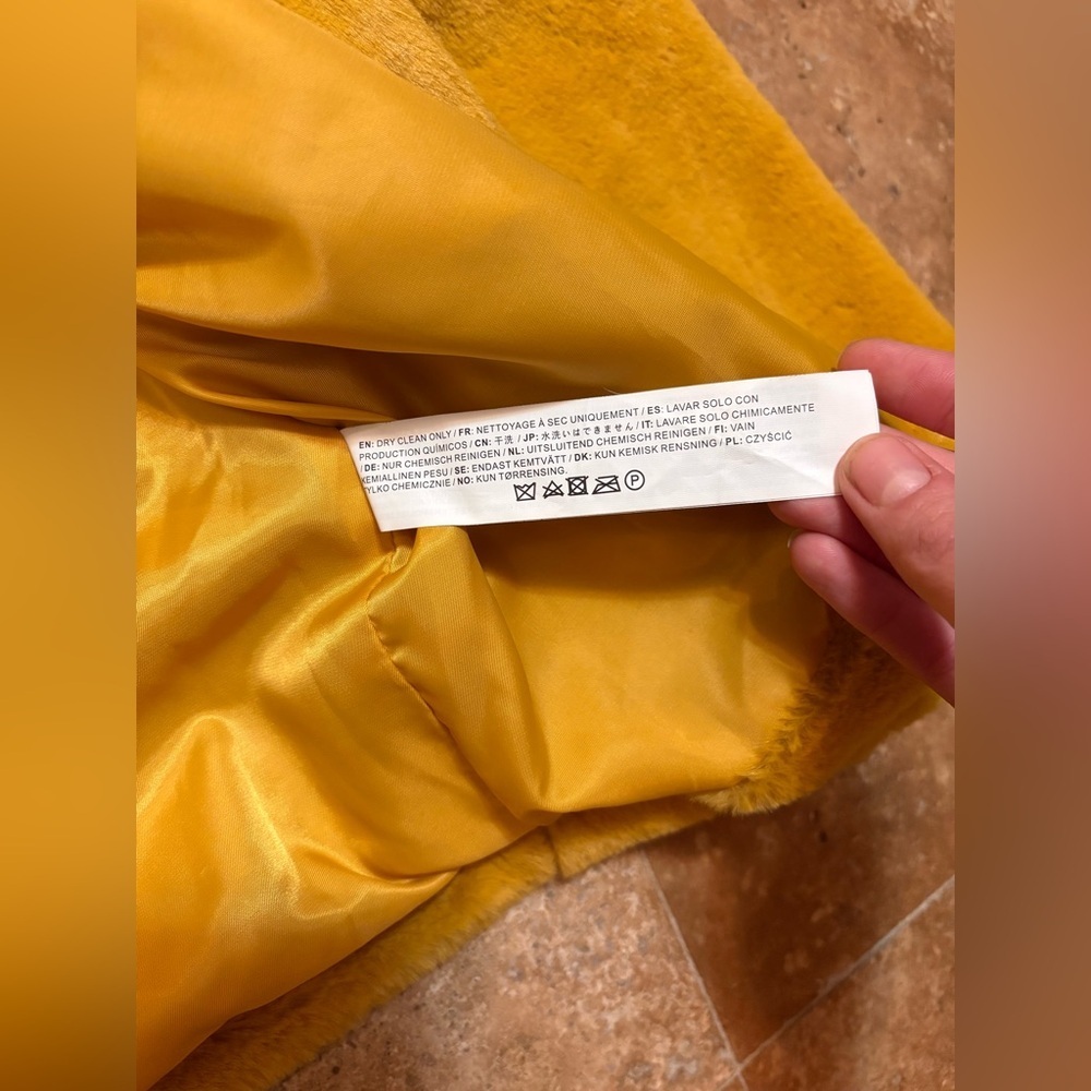 LIKE NEW J.O.A. Open front faux fur lightweight jacket - Picture 3 of 6